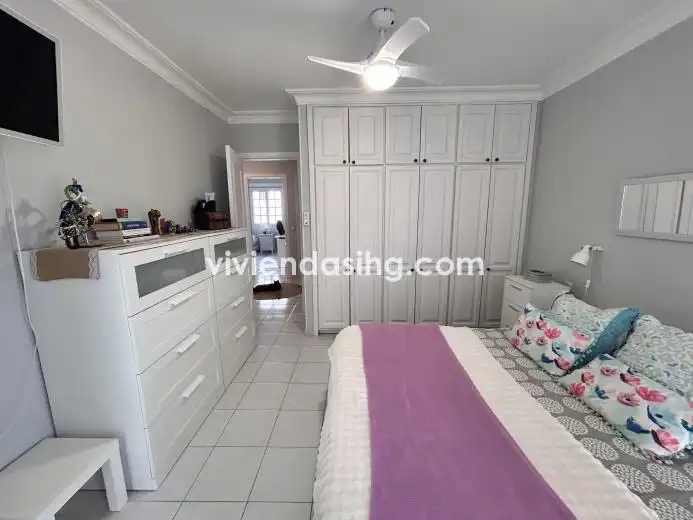 Schlafzimmer von Einfamilien-Reihenhaus zum Verkauf in La Orotava mit Terrasse und Balkon