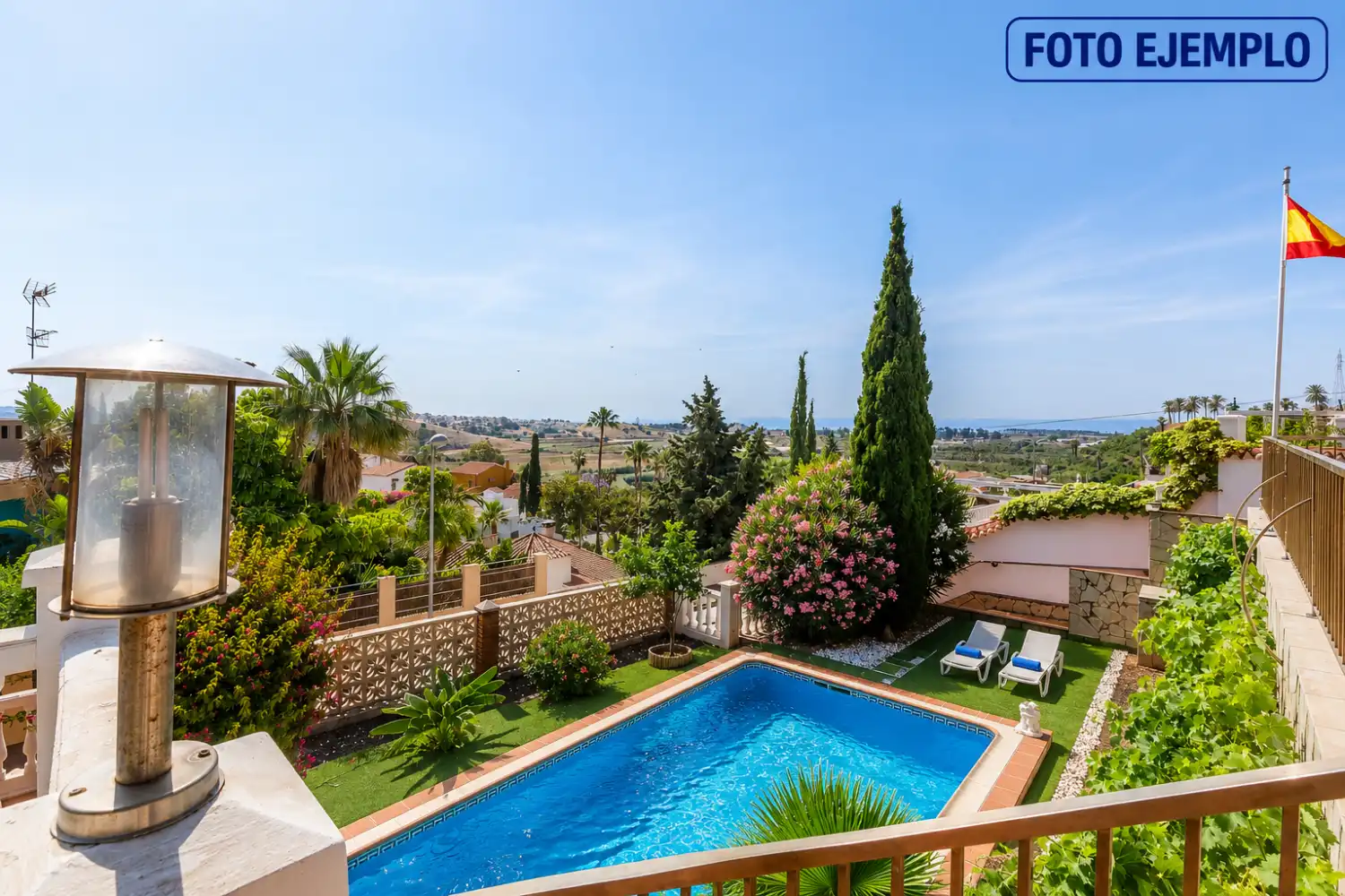 Jardí de Casa o xalet en venda en Vélez-Málaga amb Aire condicionat, Traster i Internet