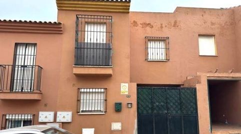 SE VENDE casa adosada OKUPADA en Alcala Algeciras Cádiz