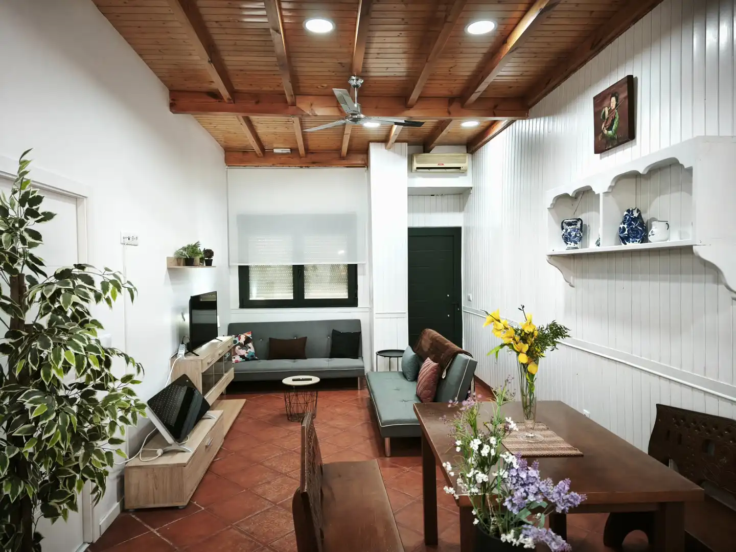 Living room of Flat for sale in Cangas   with Air Conditioner, Heating and Furnished
