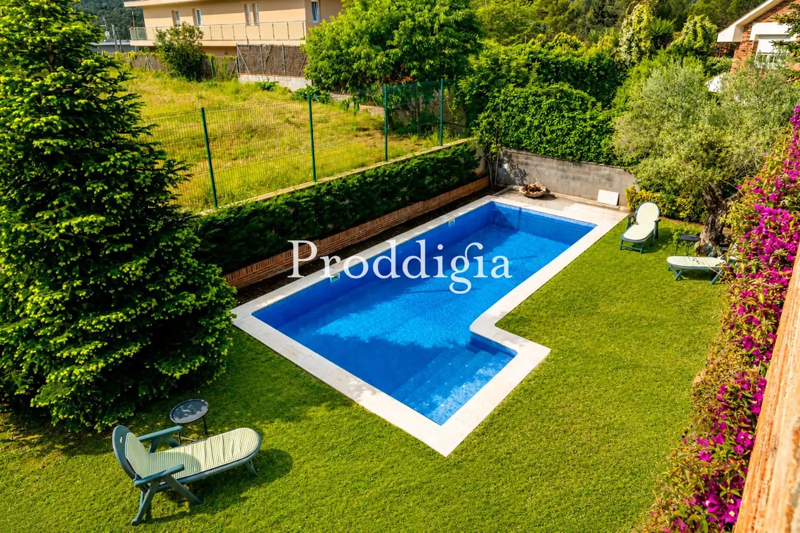 Swimming pool of Houses for sale in Sant Cugat del Vallès  with Air Conditioner, Heating and Terrace