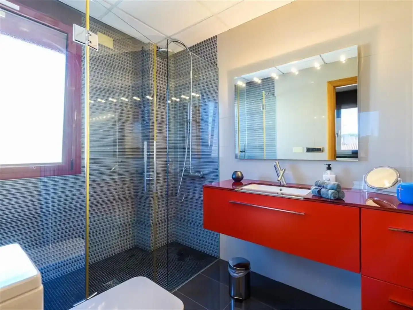 Bany de Casa o xalet de lloguer en Oropesa del Mar / Orpesa amb Aire condicionat, Jardí privat i Parquet