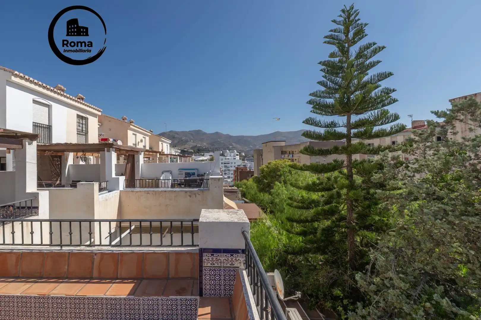 Exterior view of Houses for sale in Almuñécar  with Community pool