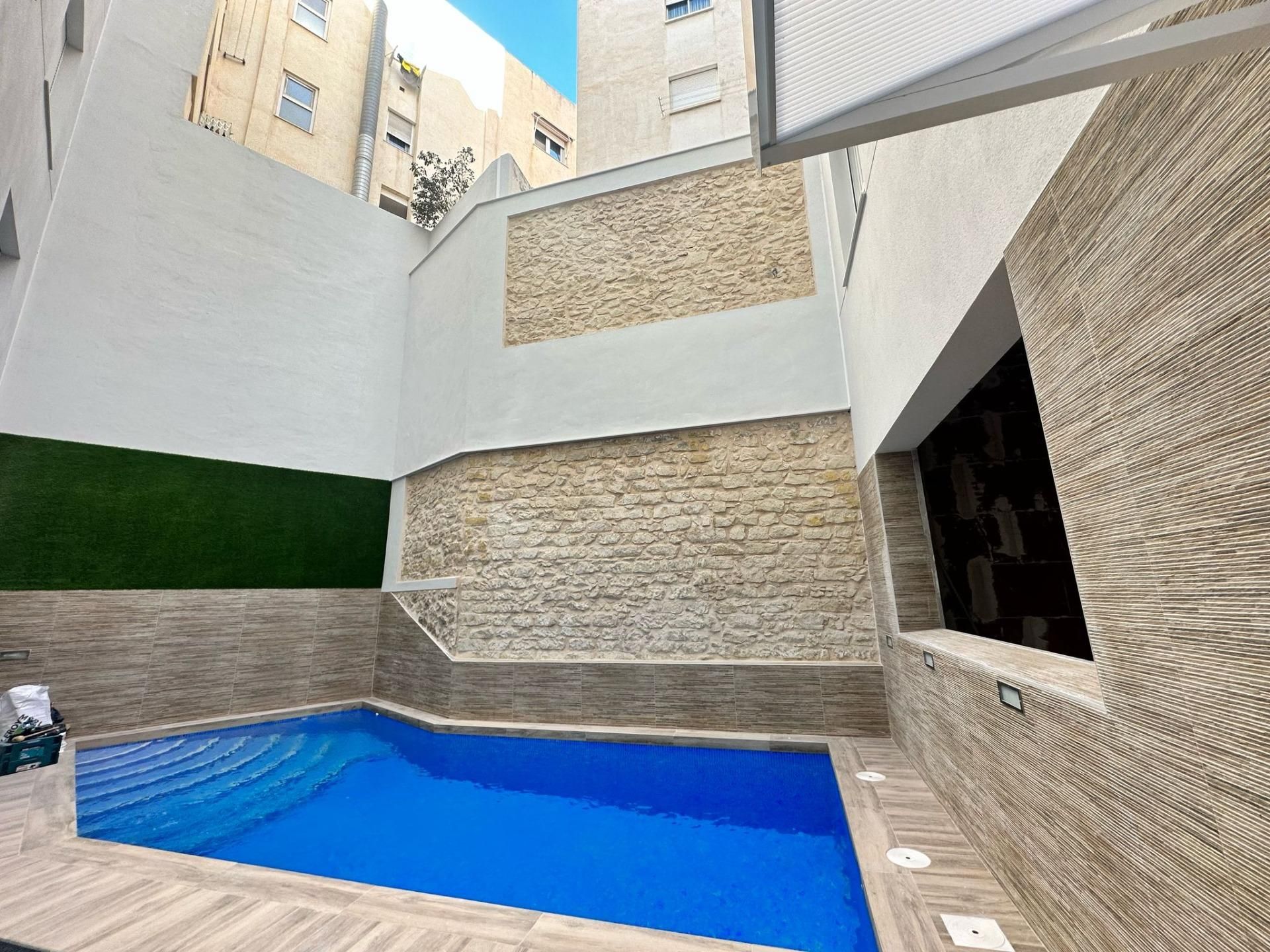 Swimming pool of Flat for sale in Alicante / Alacant  with Air Conditioner, Heating and Terrace