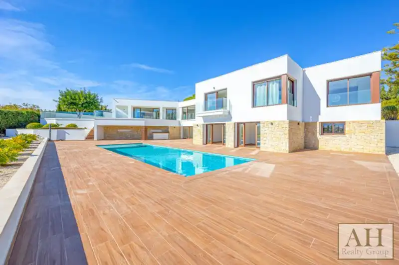 Casa en venta en Pueblo - Urbanizaciones