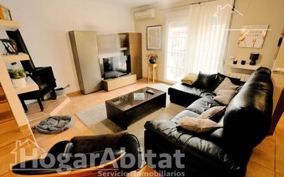 Living room of Single-family semi-detached for sale in  Valencia Capital  with Air Conditioner, Heating and Terrace