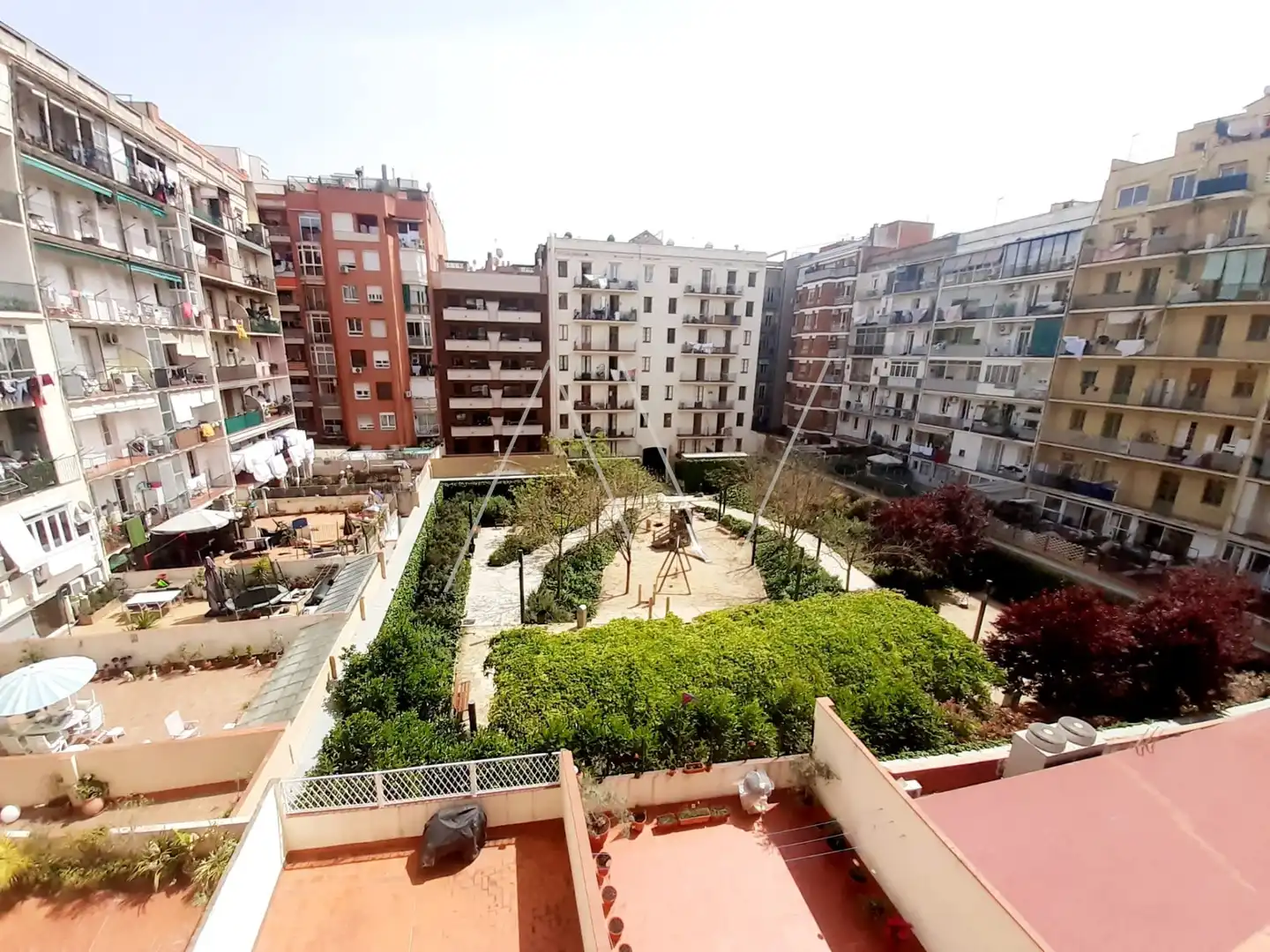 Vista exterior de Piso en venta en Barcelona con Aire acondicionado, Calefacción y Amueblado