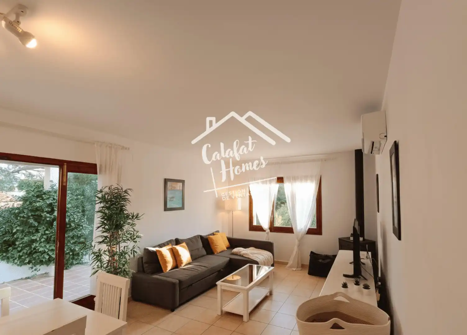 Sala de estar de Casa o chalet en venta en L'Ametlla de Mar  con Aire acondicionado, Calefacción y Jardín privado