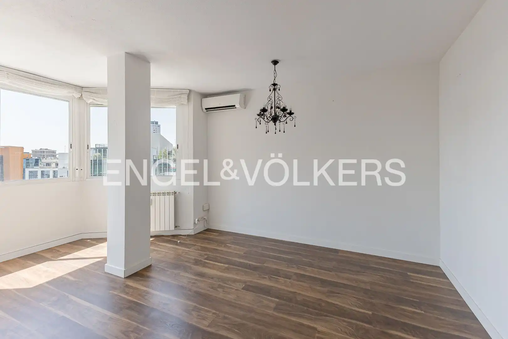 Balcony of Flat for sale in Madrid  with Air Conditioner and Heating