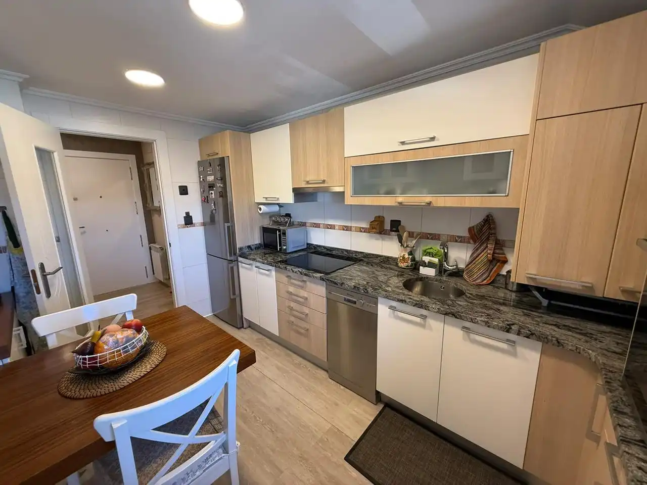 Cocina de Ático en venta en Castro-Urdiales con Calefacción, Terraza y Trastero