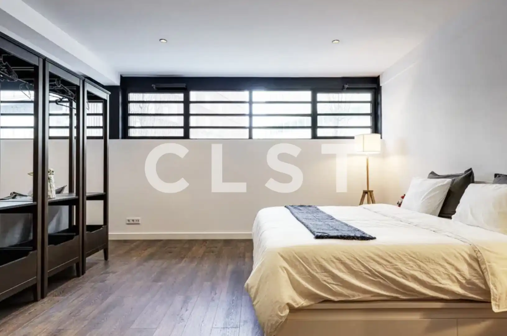 Habitación de Planta baja en venta en Barcelona con Aire acondicionado, Calefacción y Jardín privado