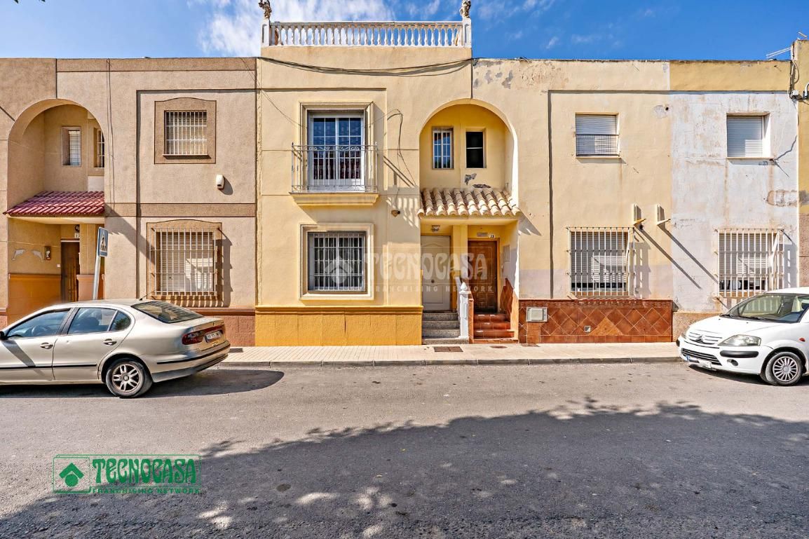 Exterior view of Single-family semi-detached for sale in El Ejido  with Air Conditioner, Terrace and Furnished