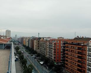 Vista exterior de Àtic de lloguer en  Logroño amb Calefacció