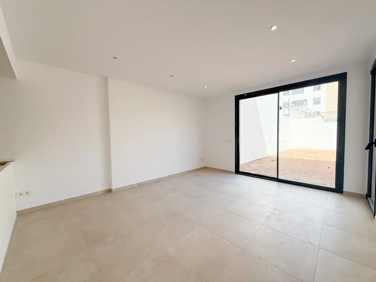 Ground floor for sale in  Palma de Mallorca  with Air Conditioner, Terrace and Storage room