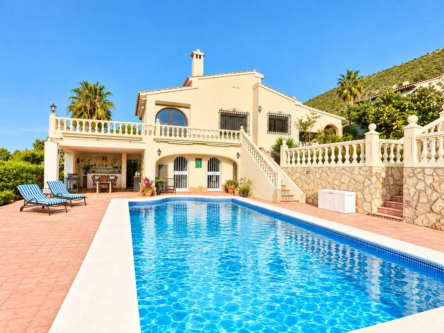 Vista exterior de Casa o xalet en venda en Cap Martí - El Tossalet - Pinomar