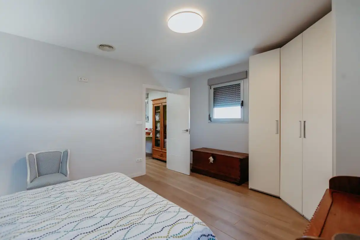 Habitación de Casa o chalet en venta en Huesca con Aire acondicionado, Calefacción y Jardín privado