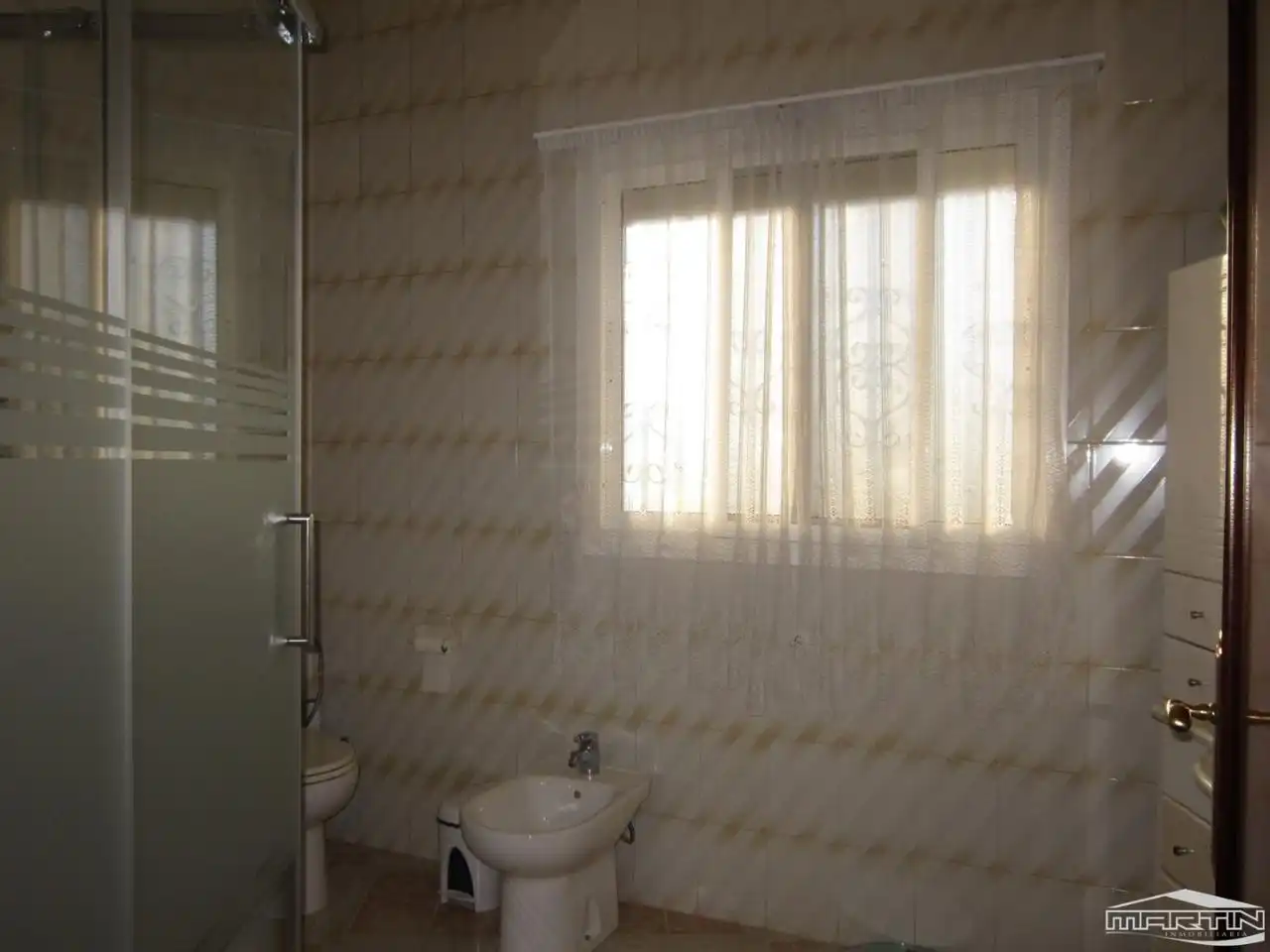 Bany de Edifici en venda en Lucena