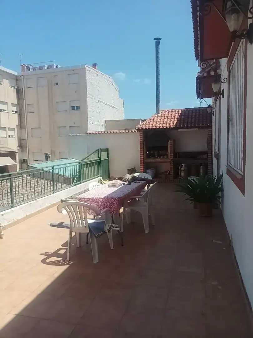 Xalet amb terrassa en venda a Calle CALDERON DE LA BARCA, imagen 4