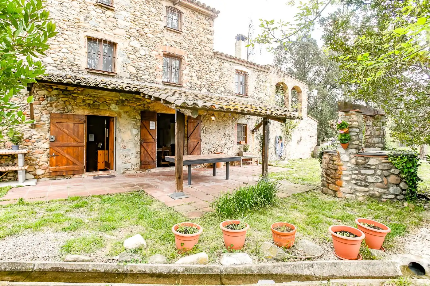 Vista exterior de Finca rústica en venda en La Cellera de Ter amb Jardí privat i Terrassa
