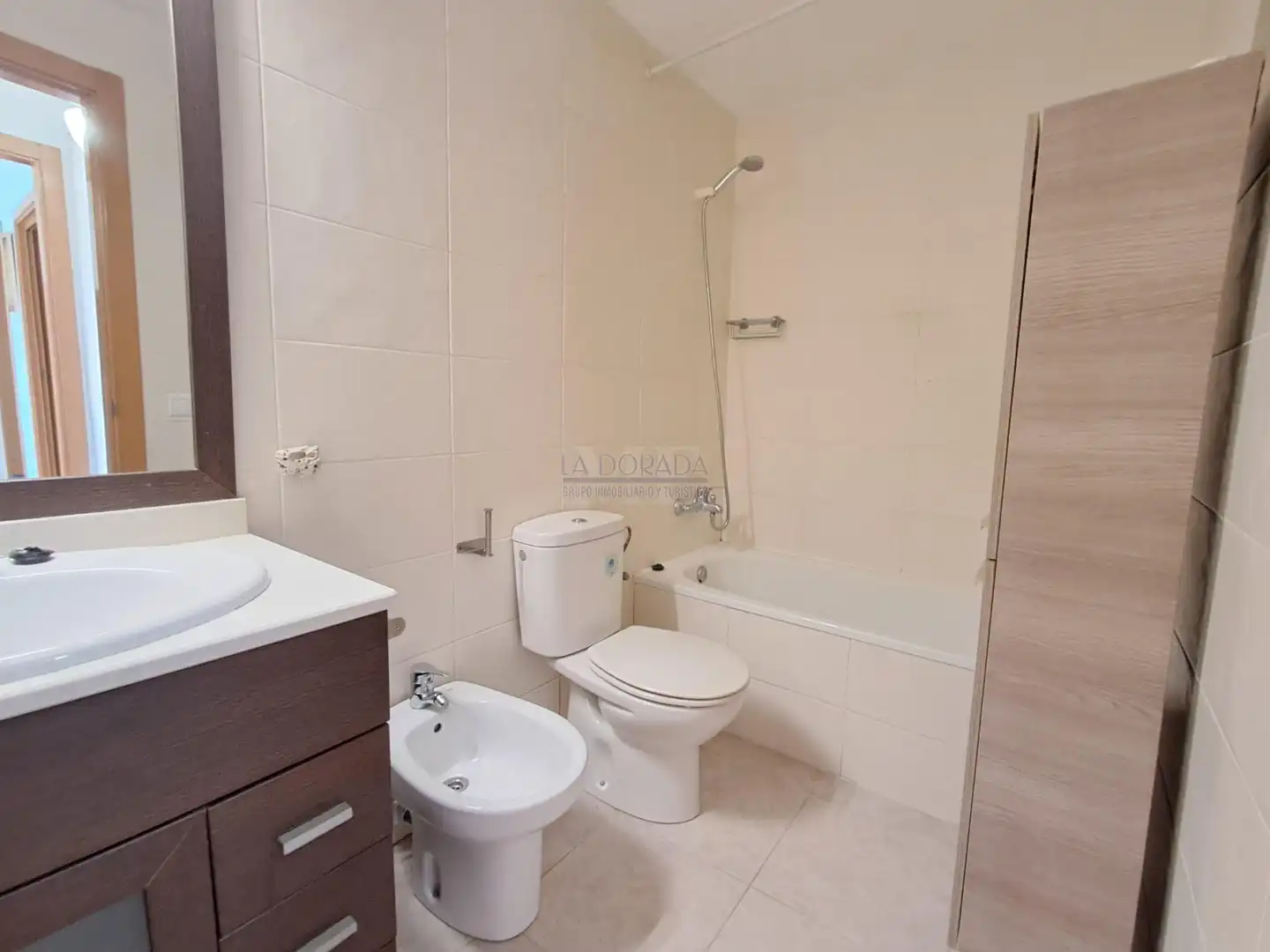 Baño de Piso en venta en Mont-roig del Camp con Aire acondicionado, Amueblado y Horno