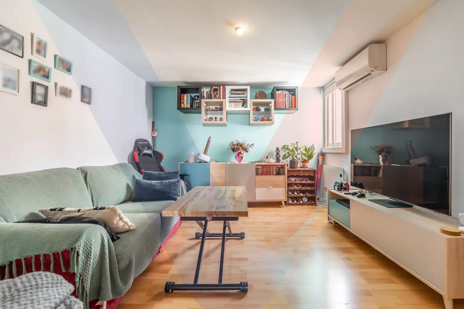 Living room of Flat for sale in Madrid  with Air Conditioner and Heating