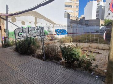 Terreny residencial en venda a Carrer Carrer Adrià Ferran