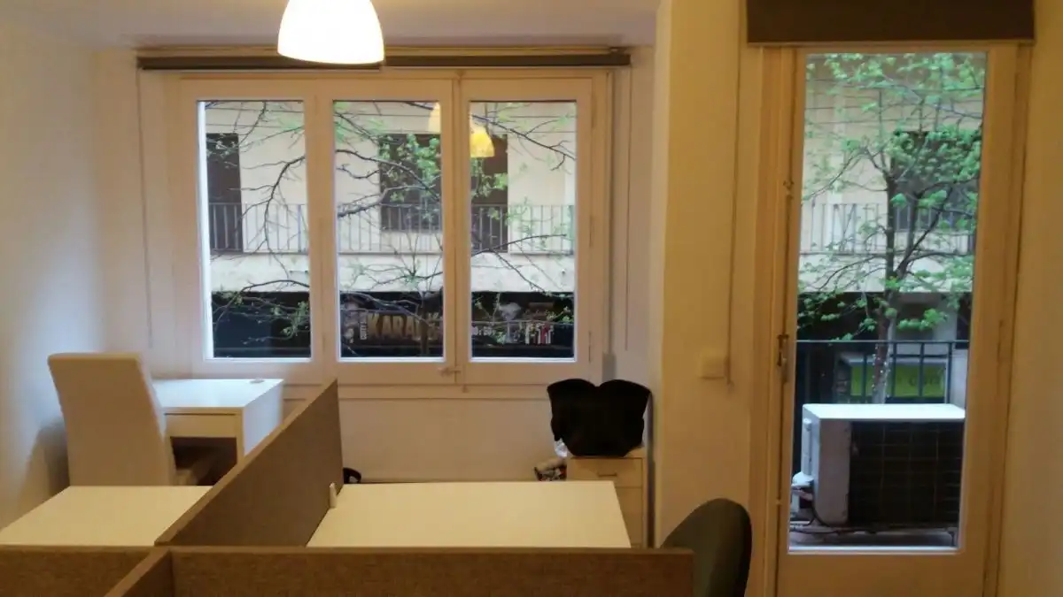 Büro zur Miete in Palamós mit Klimaanlage und Möbliert