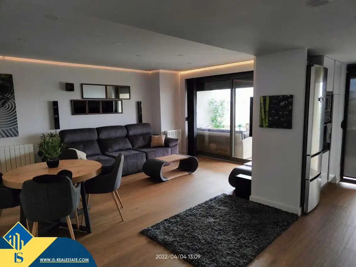 Sala de estar de Piso en venta en Alicante / Alacant con Terraza, Amueblado y Piscina comunitaria