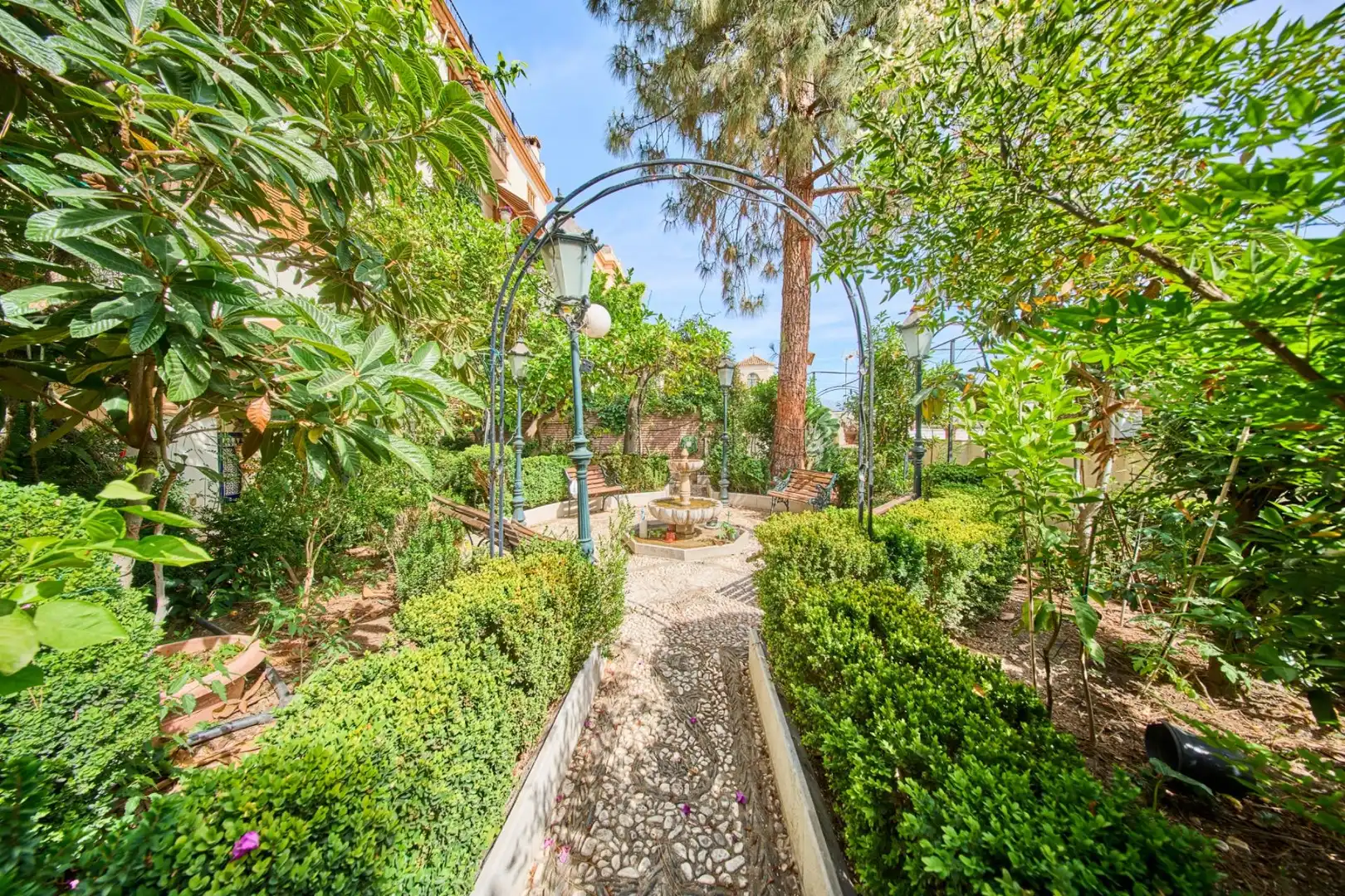 Jardín de Casa o chalet en venta en Granada con Aire acondicionado, Calefacción y Jardín privado