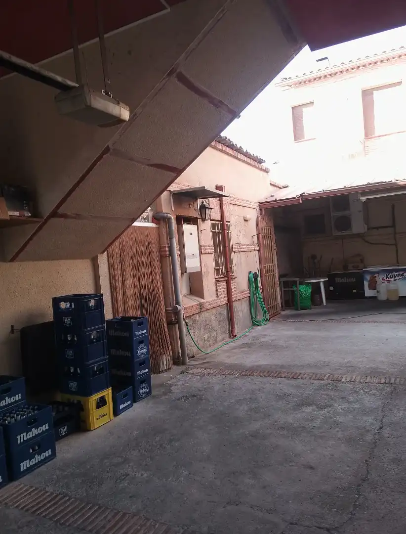 Vista exterior de Edificio en venta en Malpica de Tajo con Alarma