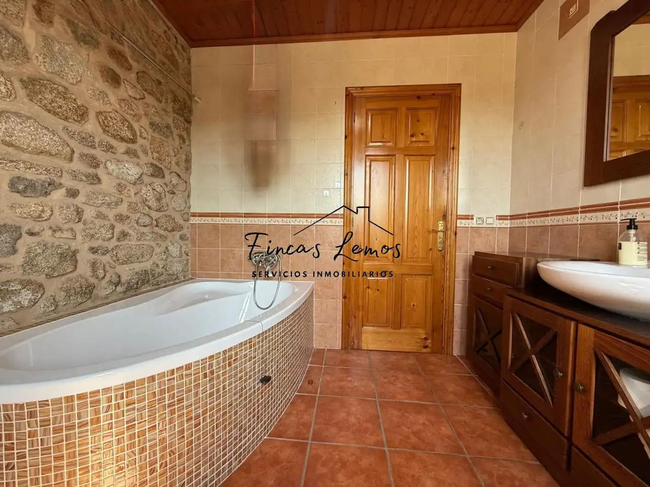 Baño de Casa o chalet en venta en Vimianzo con Calefacción, Jardín privado y Terraza