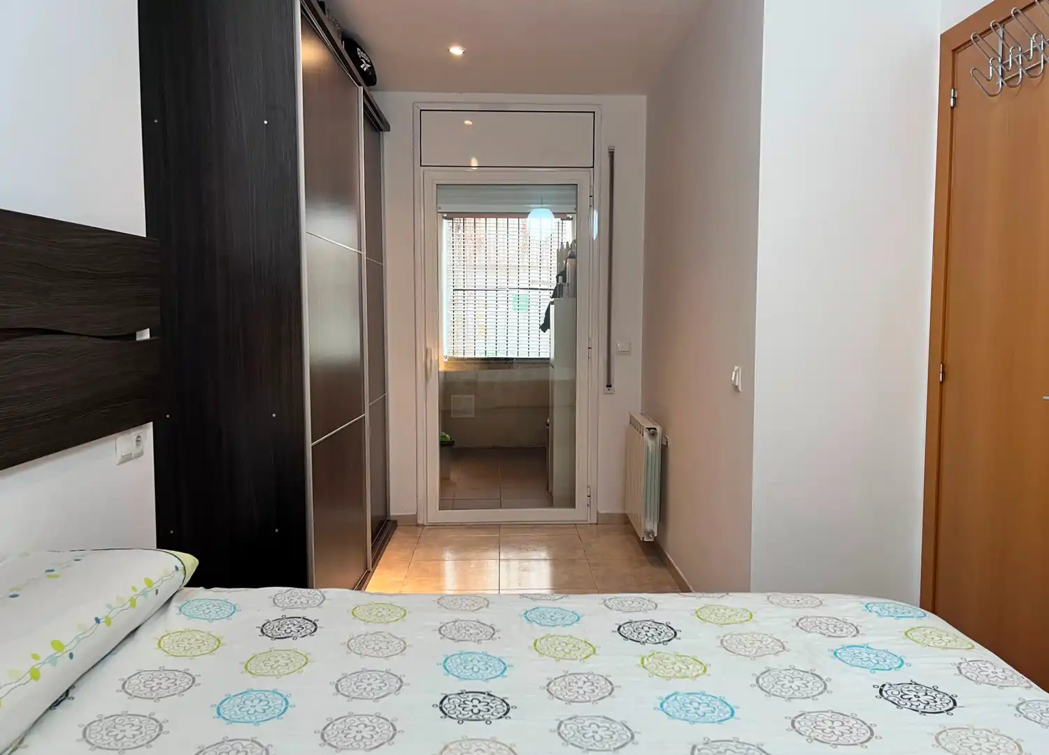 Bedroom of Flat for sale in Girona