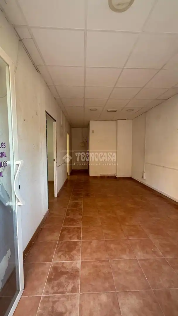 Local comercial de lloguer a Nueva Andalucía, imagen 3