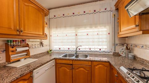 CASA ESQUINERA VILADECANS ,CON UN AMPLIO GARAJE Y JARDIN .CERCA DE TODOS LOS SERVICIOS, imatge 2