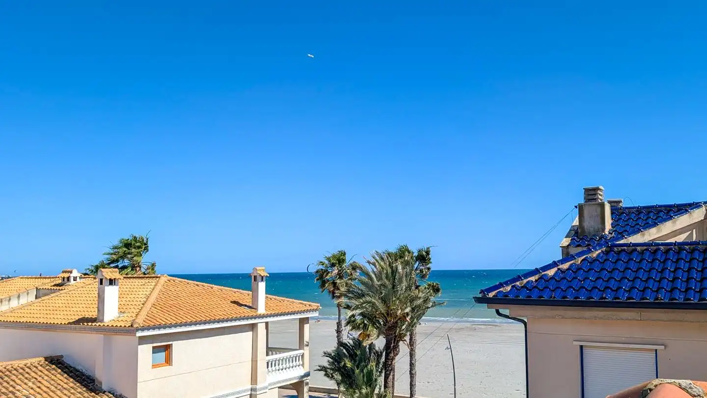 Vista exterior de Pis en venda en Santa Pola amb Terrassa i Moblat