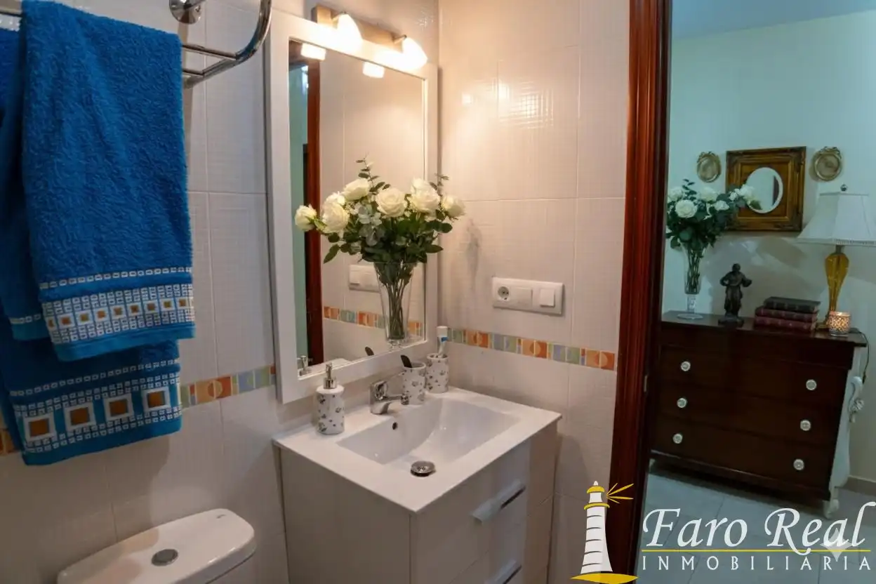 Baño de Planta baja en venta en Sanlúcar de Barrameda con Aire acondicionado y Amueblado