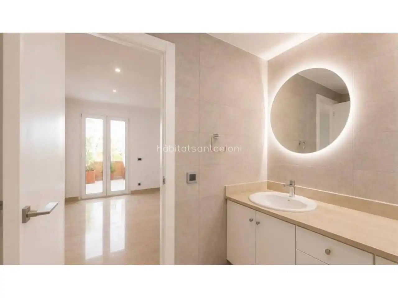 Badezimmer von Wohnung zur Miete in Sitges mit Klimaanlage, Heizung und Terrasse