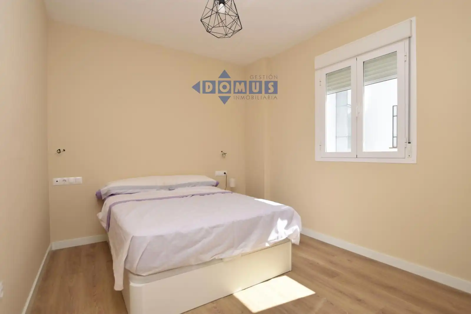 Bedroom of Flat for rent in Ronda  with Air Conditioner and Terrace