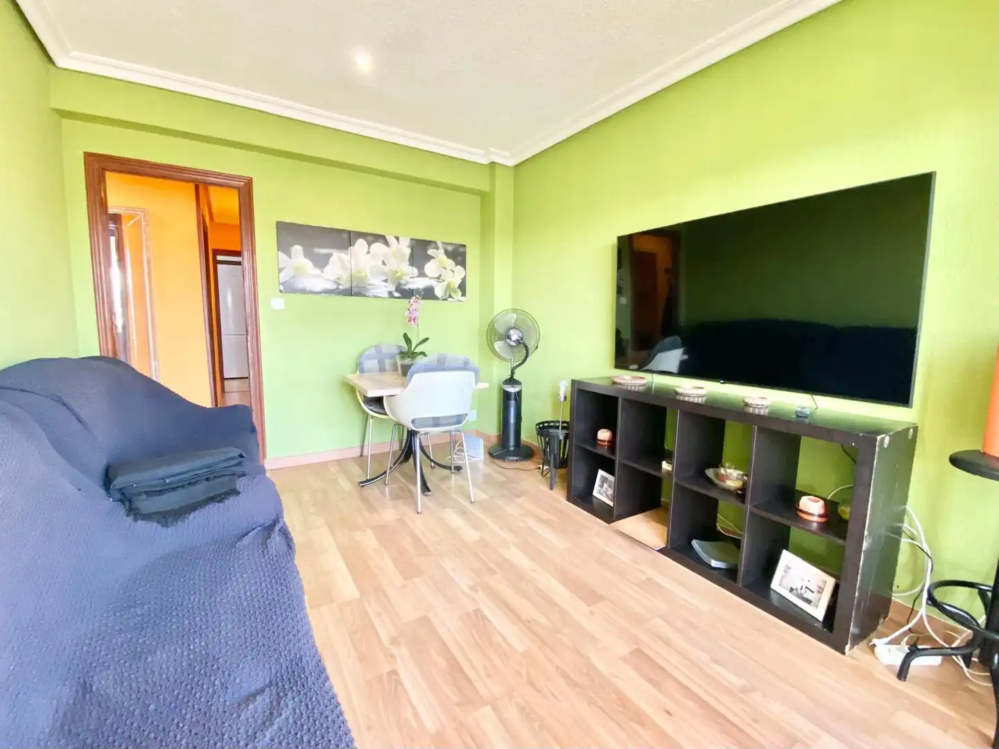 Sala d'estar de Apartament de lloguer en Torrevieja amb Calefacció, Terrassa i Moblat