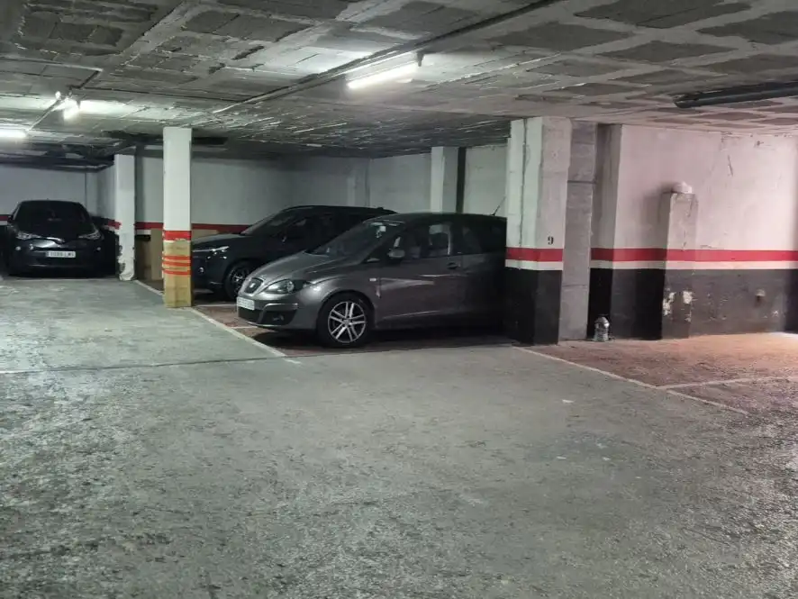 Garage for rent in Barcelona, Barcelona