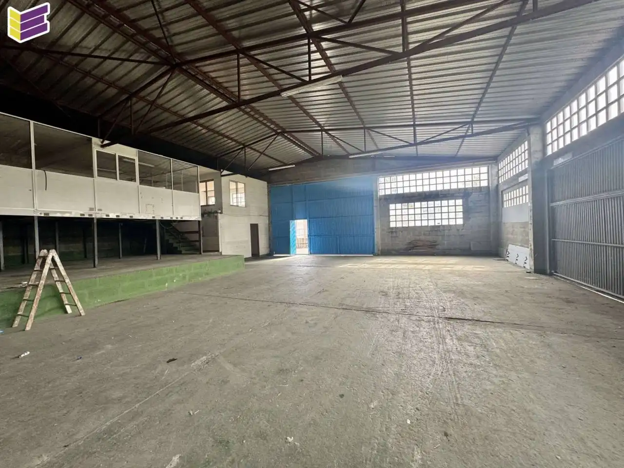 Exterior view of Industrial buildings for rent in Mos