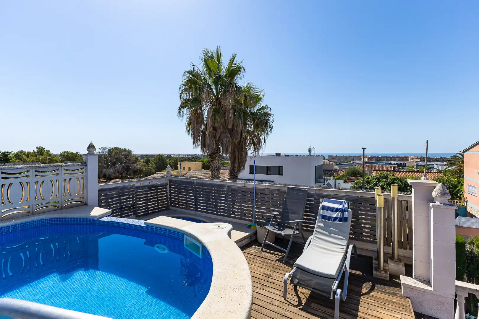 Piscina de Casa o chalet en venta en Cubelles con Aire acondicionado, Calefacción y Jardín privado