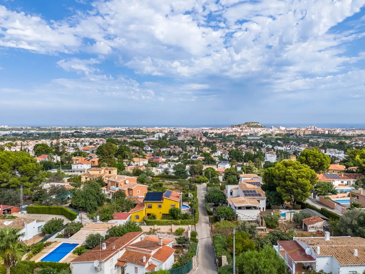 Detached house with pool for sale in El Montgó, imagen 4