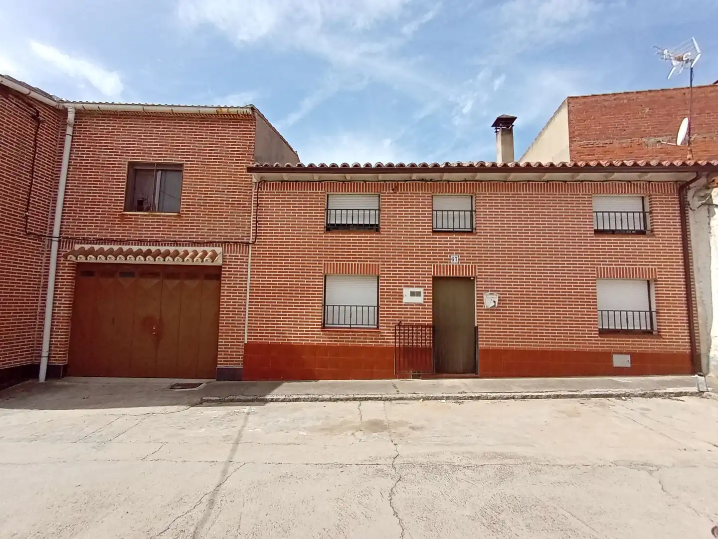 Exterior view of Houses for sale in Castronuño