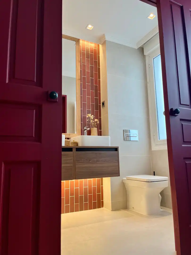 Baño de Piso en venta en  Pamplona / Iruña con Aire acondicionado, Calefacción y Jardín privado