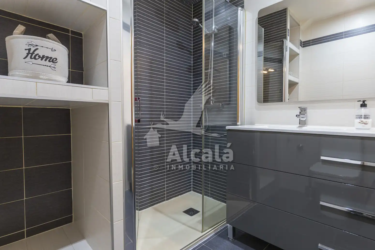 Baño de Piso en venta en Alcalá de Henares con Aire acondicionado, Calefacción y Parquet