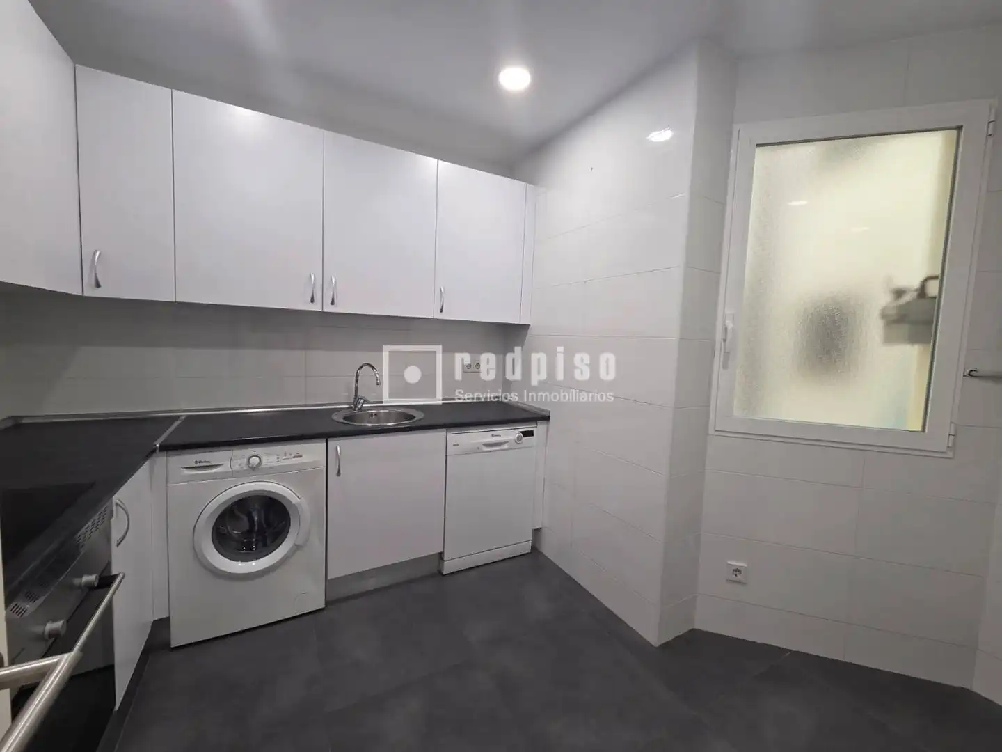 Kitchen of Flat for rent in Madrid  with Heating, Private garden and Parquet flooring