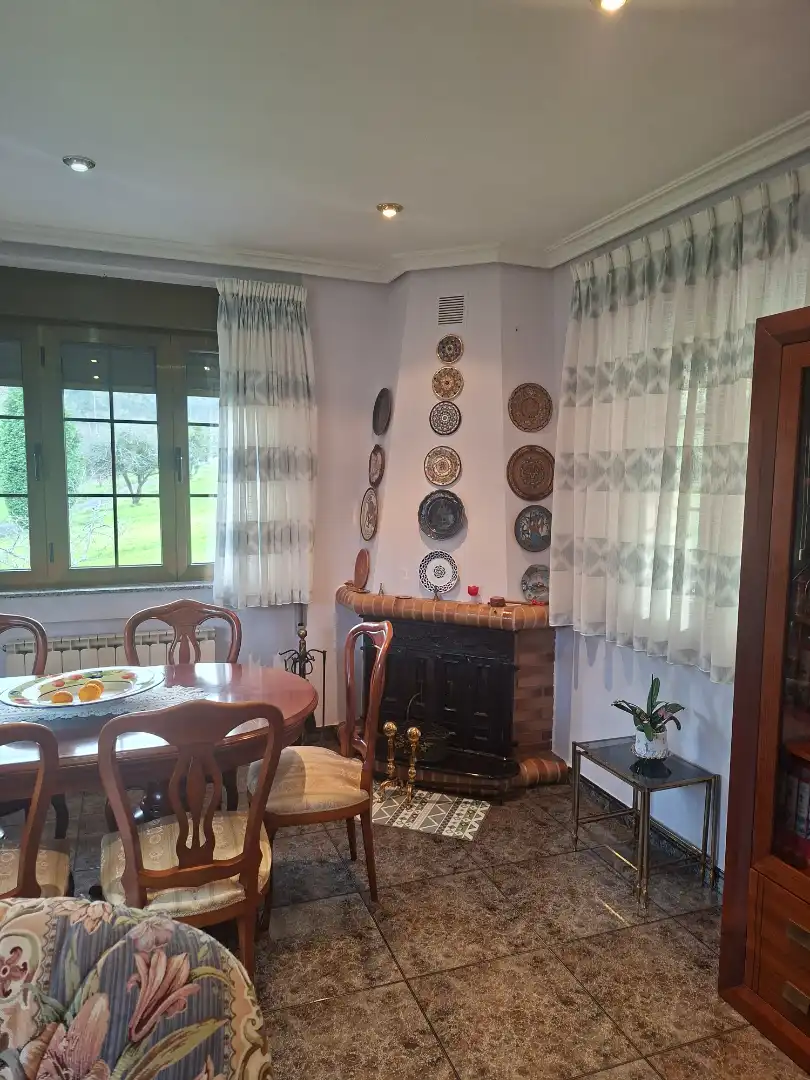 Dining room of Houses for sale in Soto del Barco  with Heating, Private garden and Parquet flooring