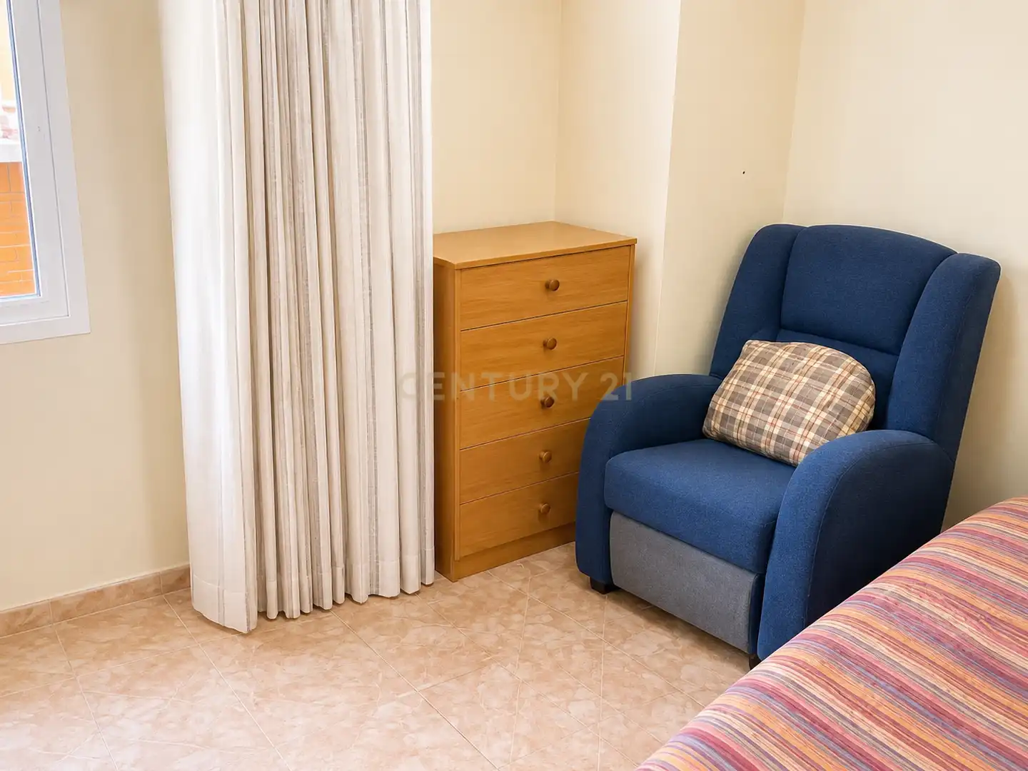 Bedroom of Apartments for sale in Paterna