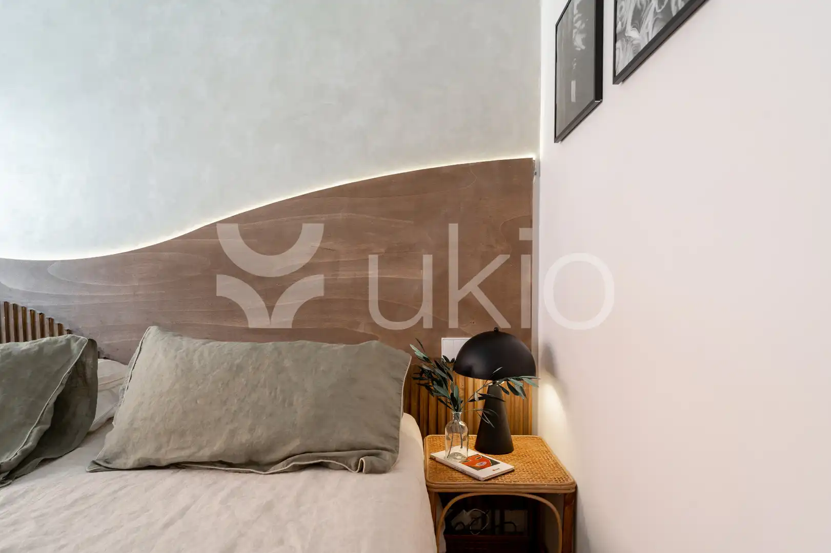 Dormitori de Apartament de lloguer en Madrid amb Aire condicionat, Calefacció i Moblat